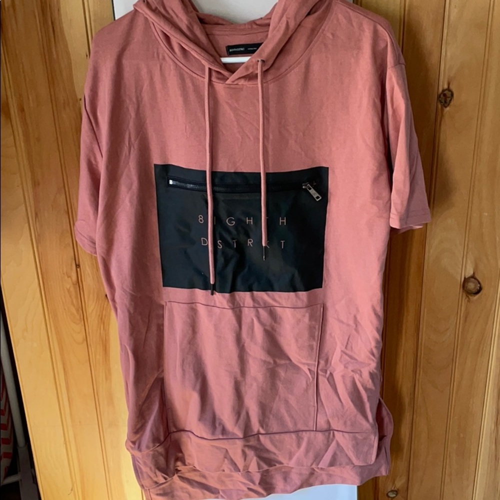 Dusty pink short sleeve hooded shirt with zippers